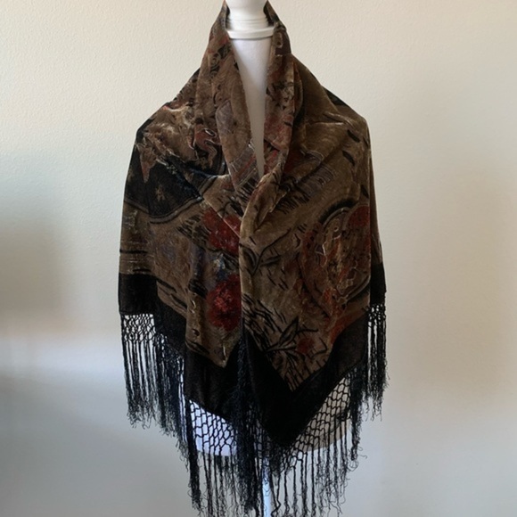 Vintage Elegant Brown and Black Shawl - Picture 1 of 8